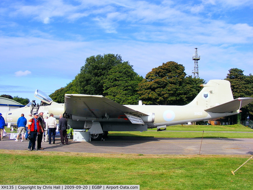 XH135, 1959 English Electric Canberra PR.9 C/N SH1725, On display at the Kemble Battle of Britain weekend