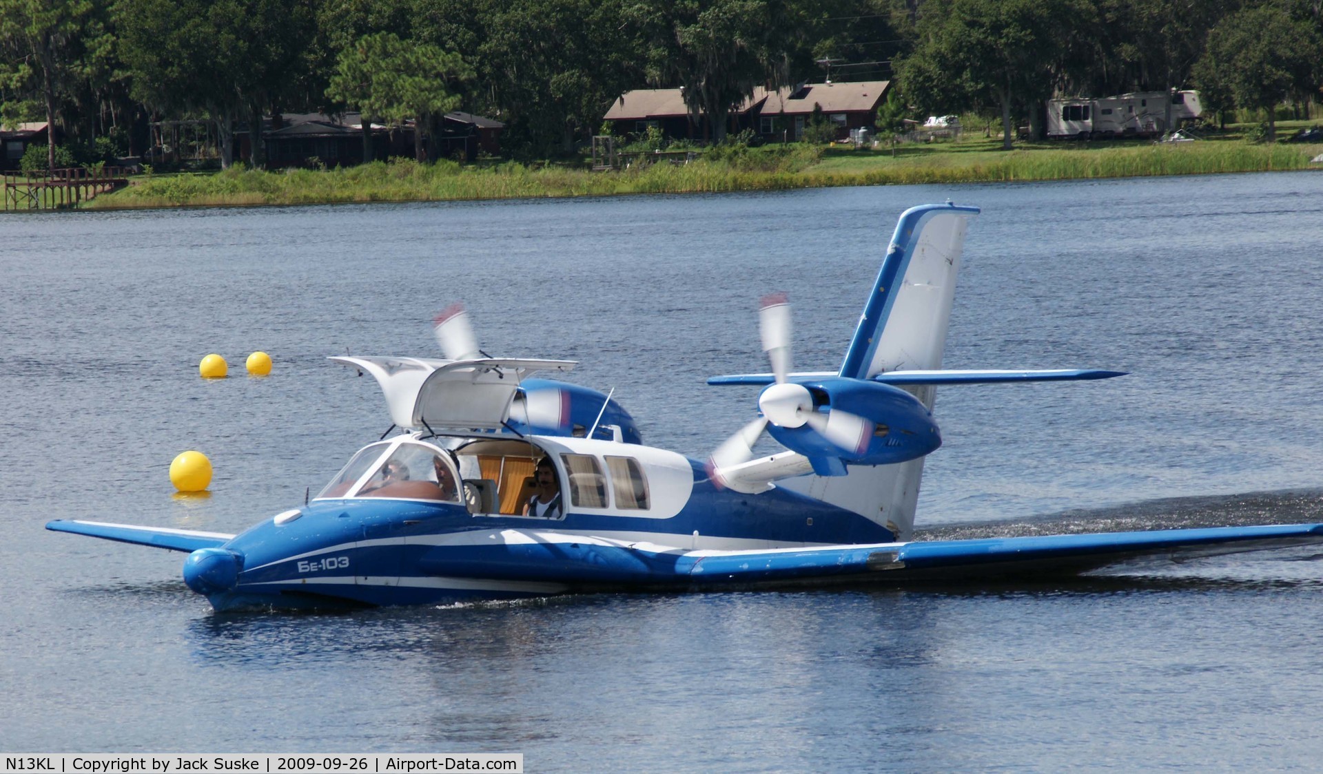 N13KL, 2003 Beriev Be-103 C/N 3301, Taxing to the ramp