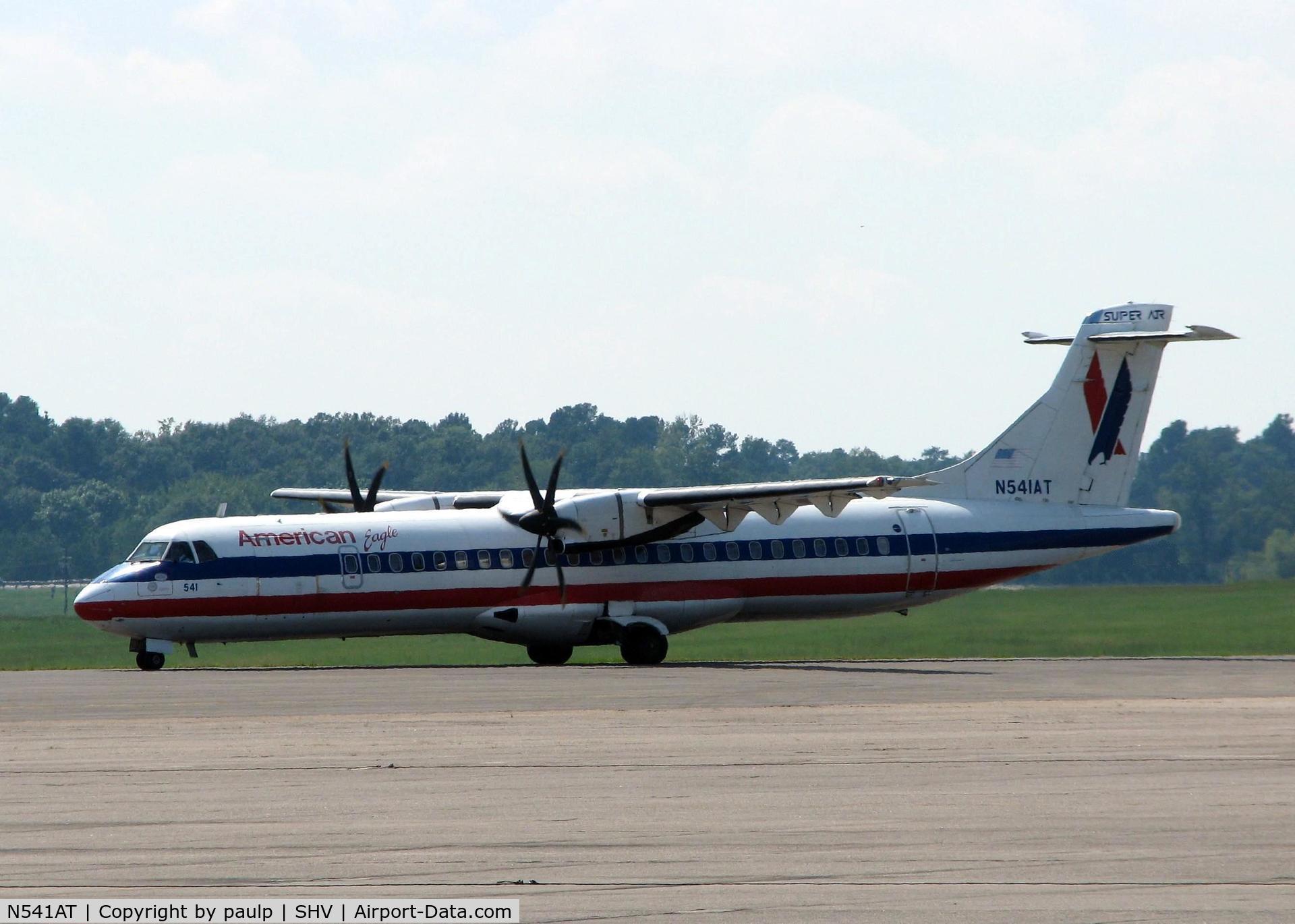 N541AT, 1998 ATR 72-212A C/N 541, Taxiing to the active at the Shreveport Regional airport.