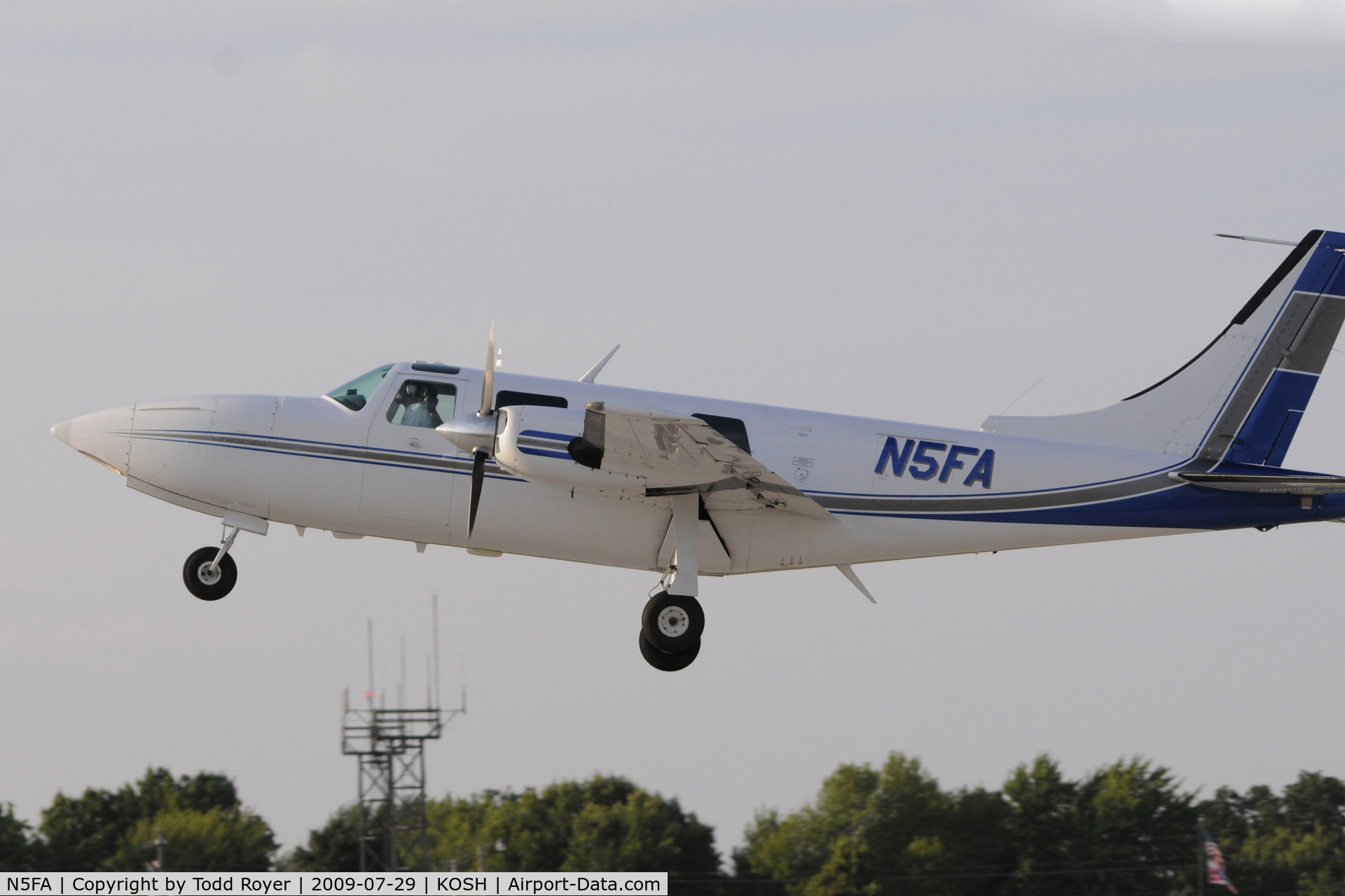 N5FA, Smith Aerostar 600 C/N 600310115, Departing OSH on 27