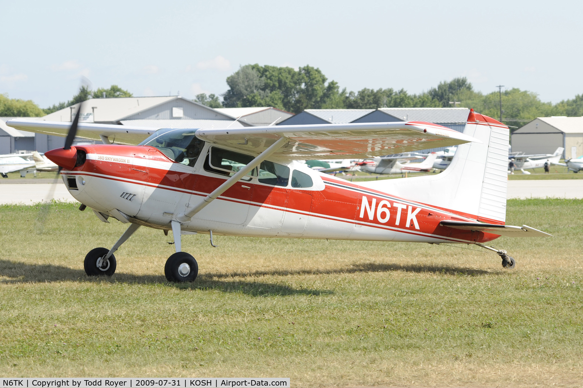 N6TK, 1981 Cessna 180K Skywagon C/N 18053186, Taxi to parking