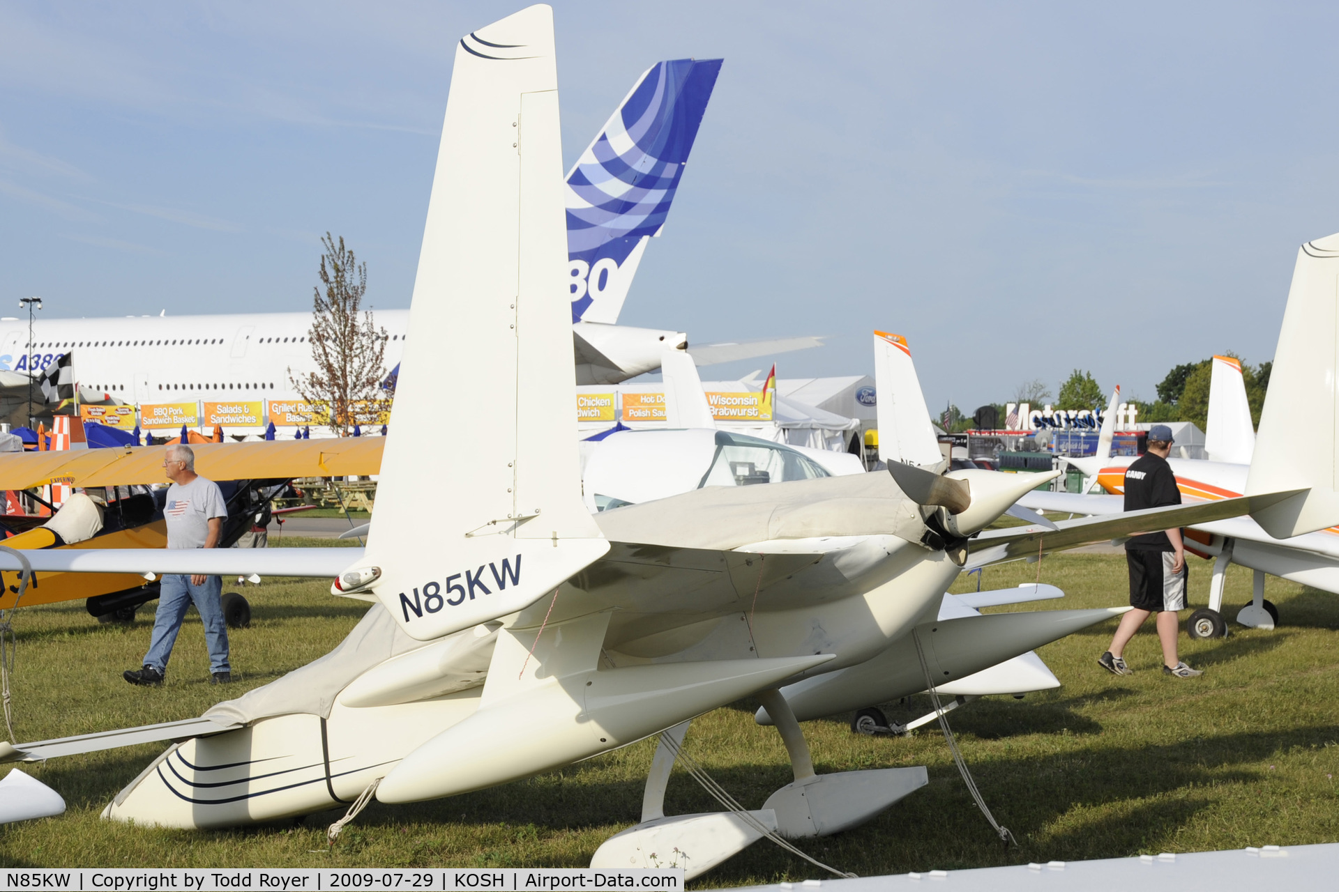 N85KW, 1987 Rutan Long-EZ C/N 1618, Oshkosh EAA Fly-in 2009