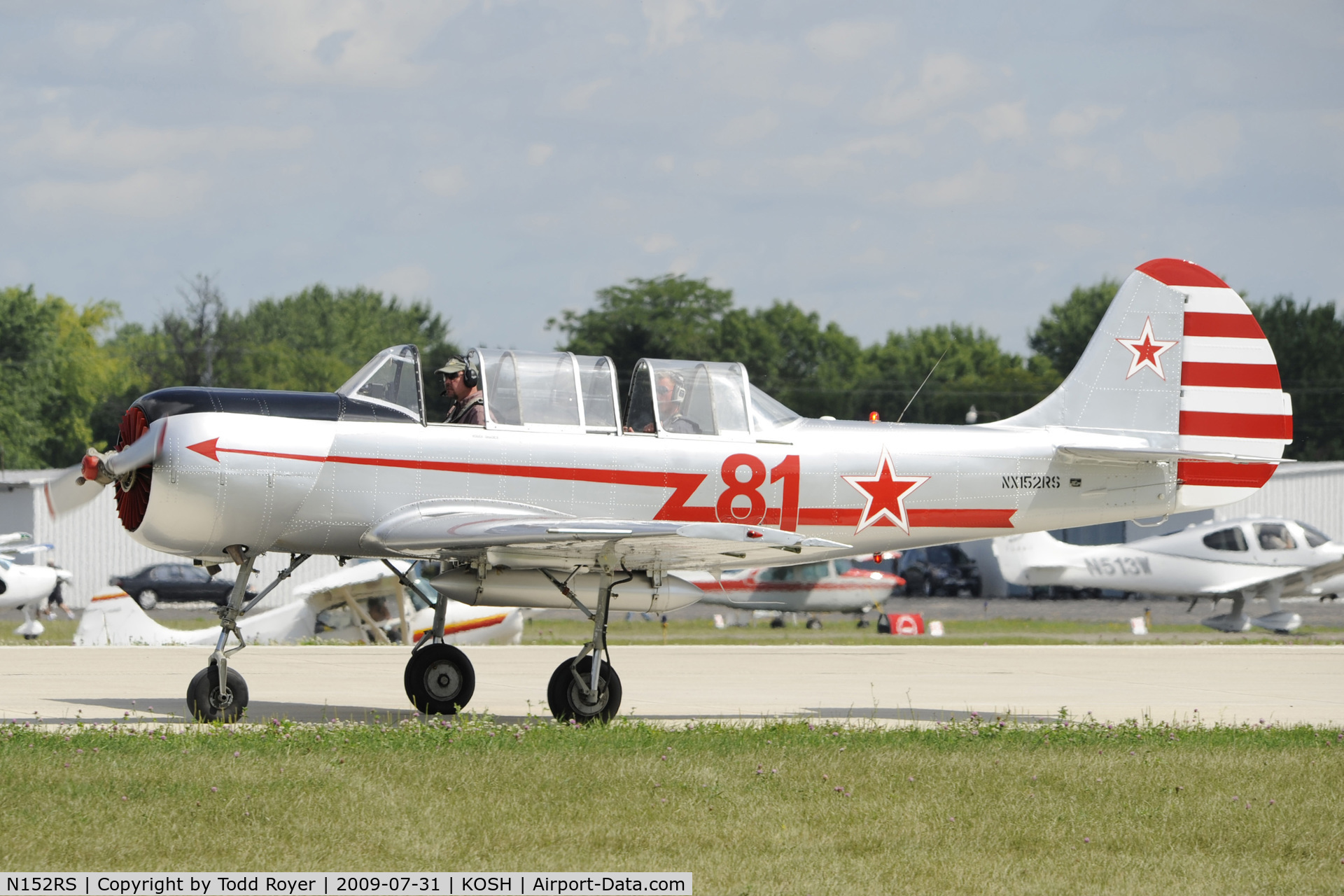 N152RS, 1985 Yakovlev Yak-52 C/N 855711, Taxi to parking