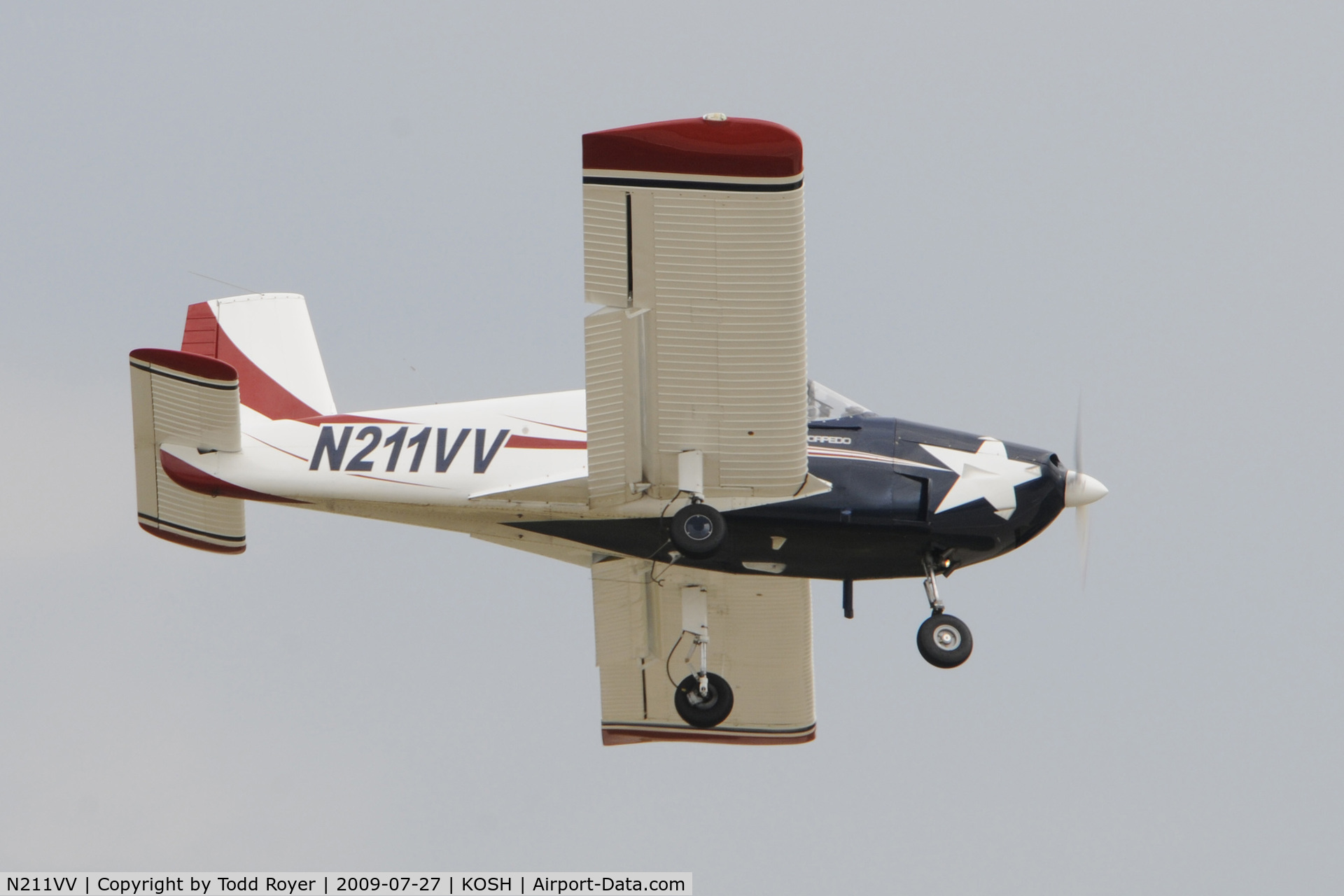 N211VV, 2005 Indus Aviation T-211 Thorpedo C/N 017S, Departing OSH on 18