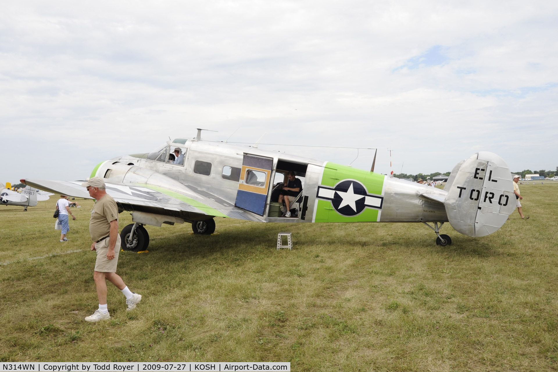 N314WN, 1952 Beech C-45H Expeditor C/N AF-566, Oshkosh EAA Fly-in 2009