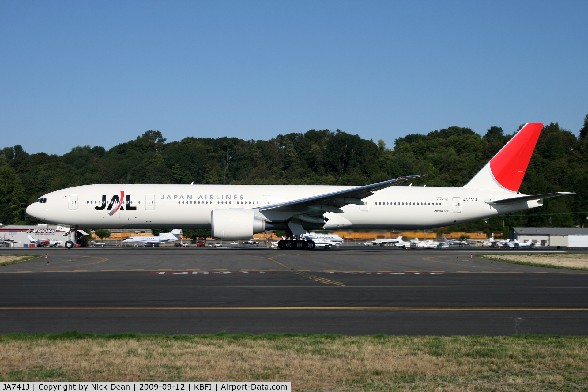 JA741J, 2009 Boeing 777-346/ER C/N 36128, KBFI