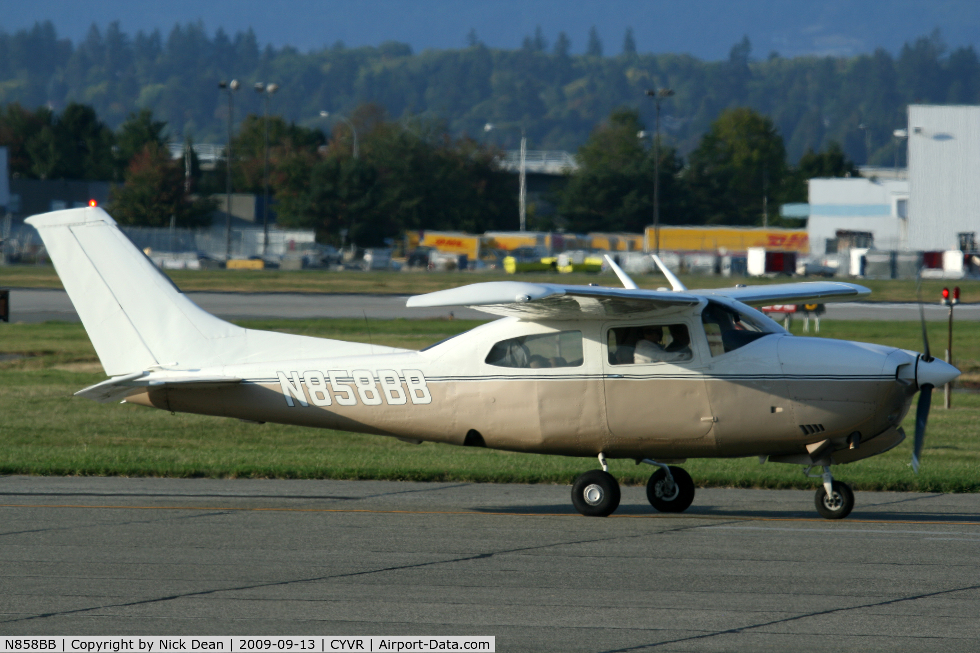 N858BB, 1979 Cessna T210N Turbo Centurion C/N 21063277, CYVR