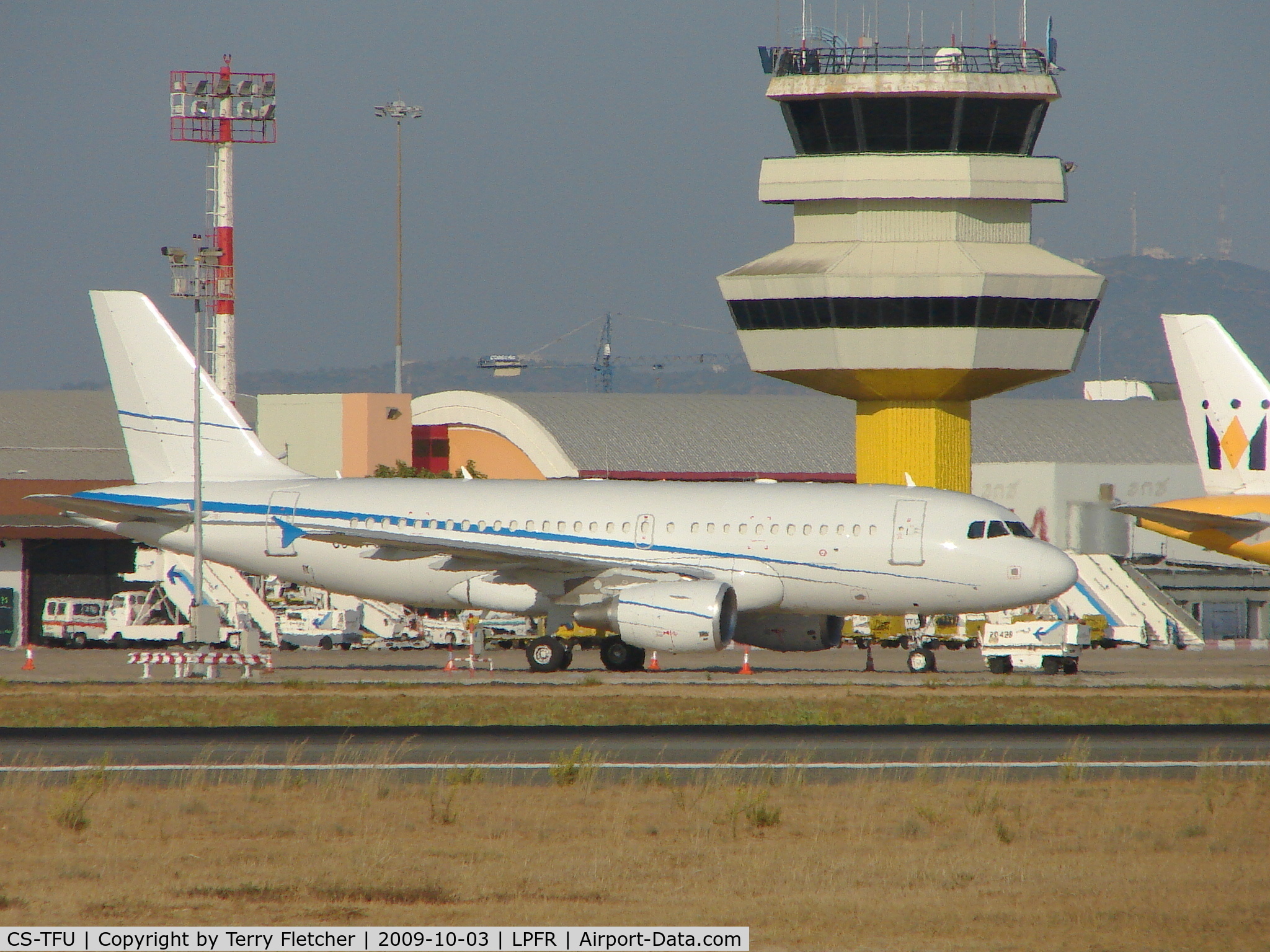 CS-TFU, 2005 Airbus A319-115LR C/N 2440, White Airlines VIP A319 at Faro