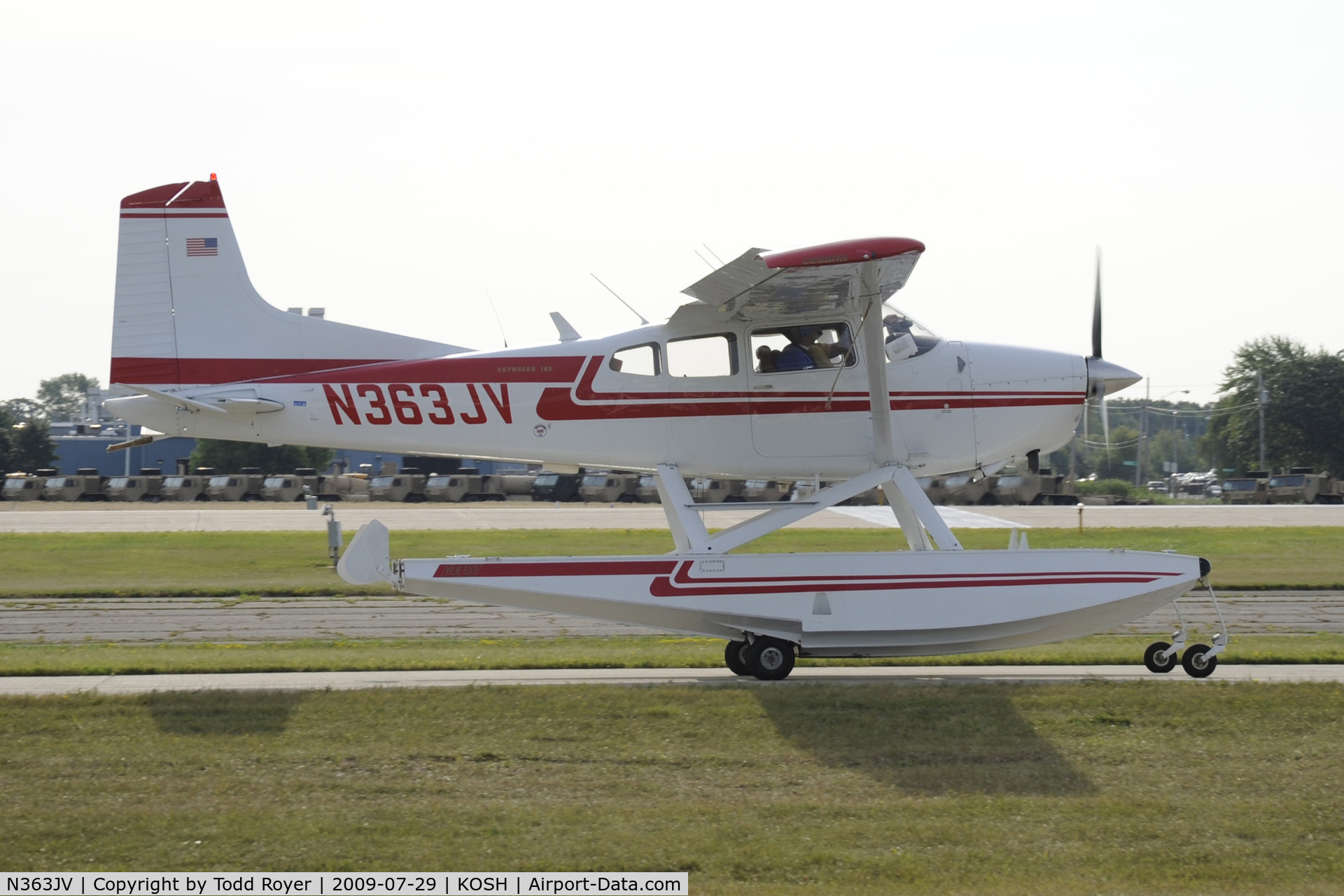 N363JV, 1976 Cessna A185F Skywagon 185 C/N 18502991, Taxi for departure