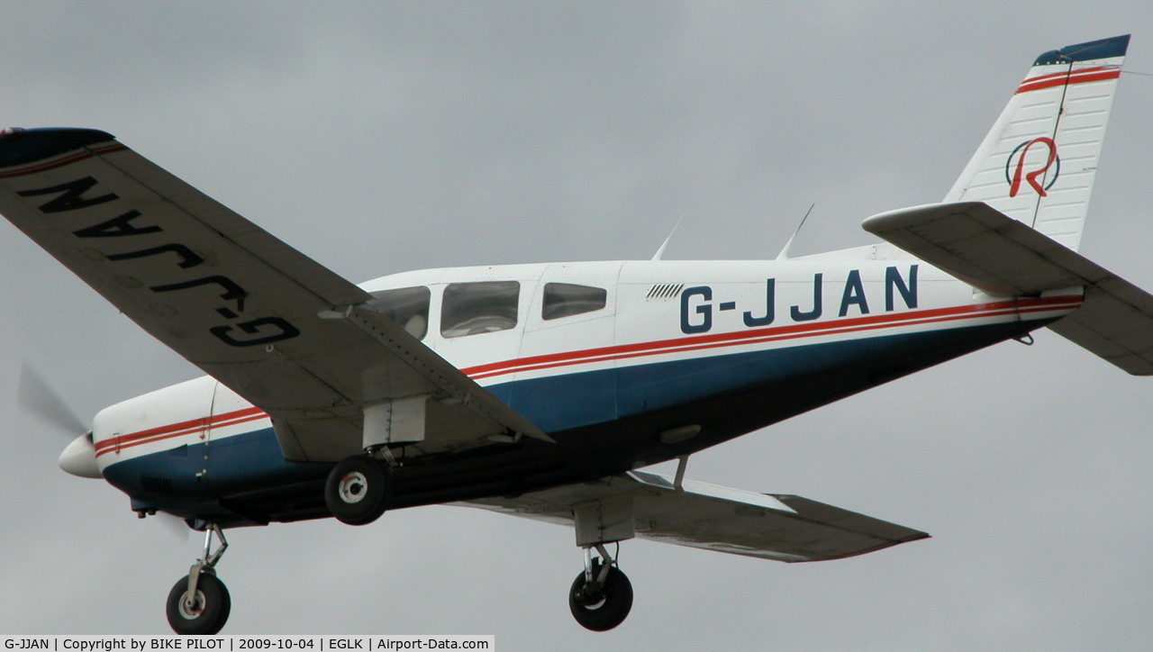 G-JJAN, 1986 Piper PA-28-181 Cherokee Archer II C/N 28-90007, FINALS RWY 25