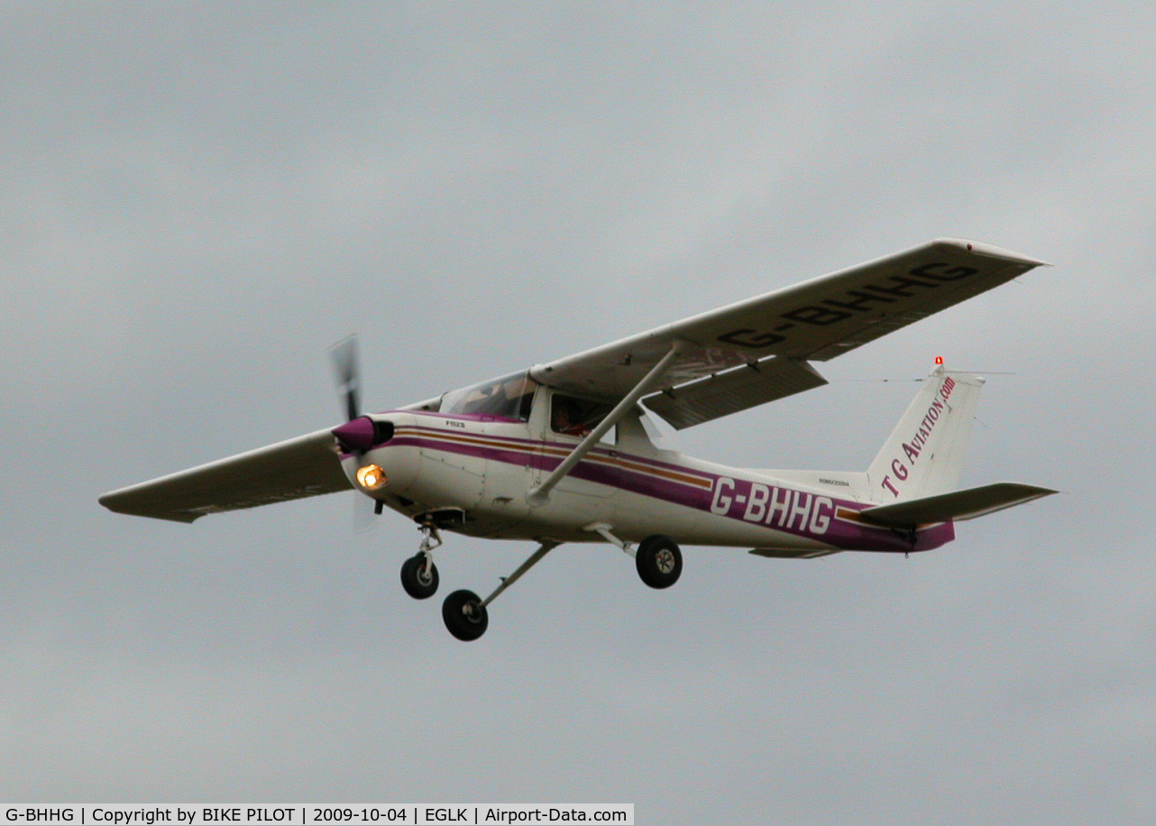 G-BHHG, 1980 Reims F152 C/N 1725, FINALS FOR RWY 25, STAYED ABOUT AN HOUR