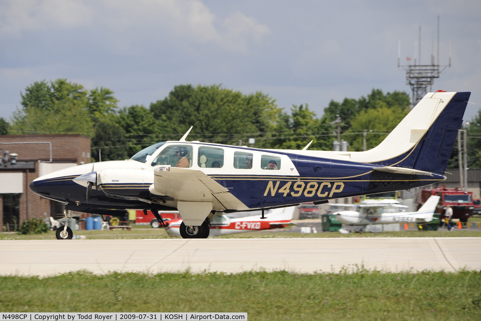 N498CP, Beech 58 Baron C/N TH-703, Oshkosh EAA Fly-in 2009