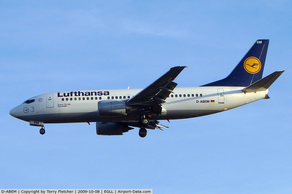 D-ABEM, 1991 Boeing 737-330 C/N 25416, Lufthansa B737 on approach to LHR