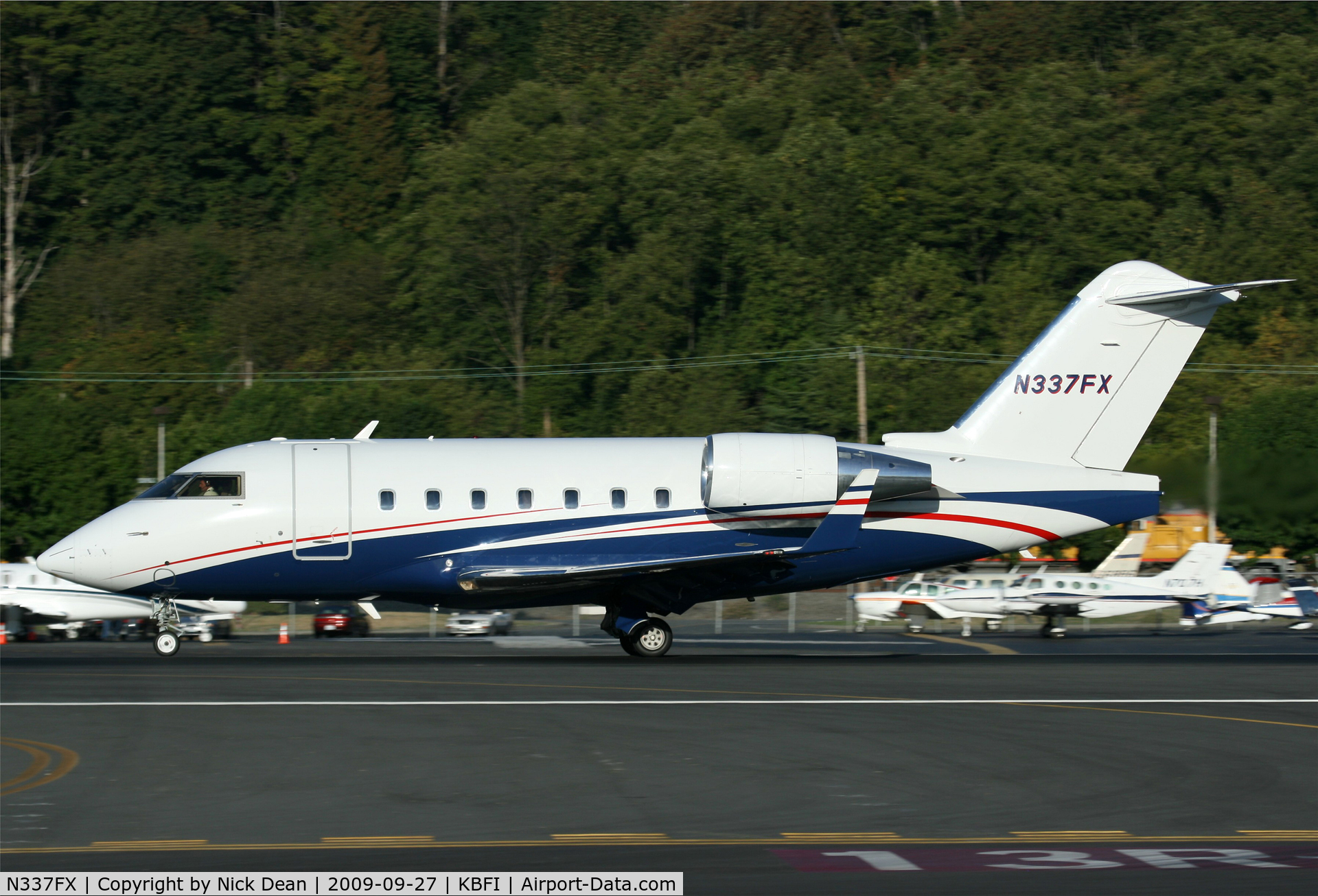 N337FX, 2006 Bombardier Challenger 604 (CL-600-2B16) C/N 5647, KBFI