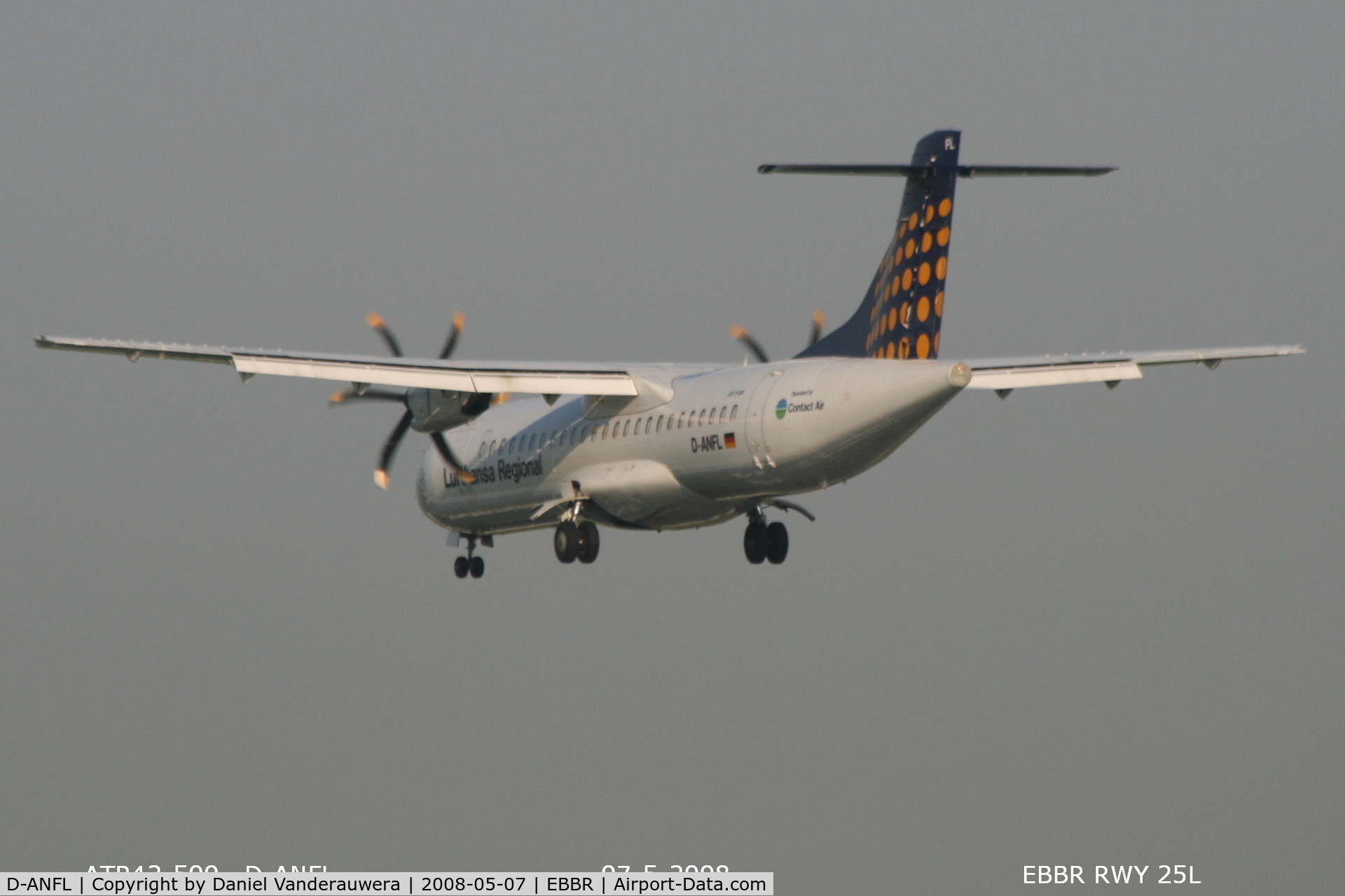 D-ANFL, 2001 ATR 72-212A C/N 668, flight LH4650 is descending to rwy 25L