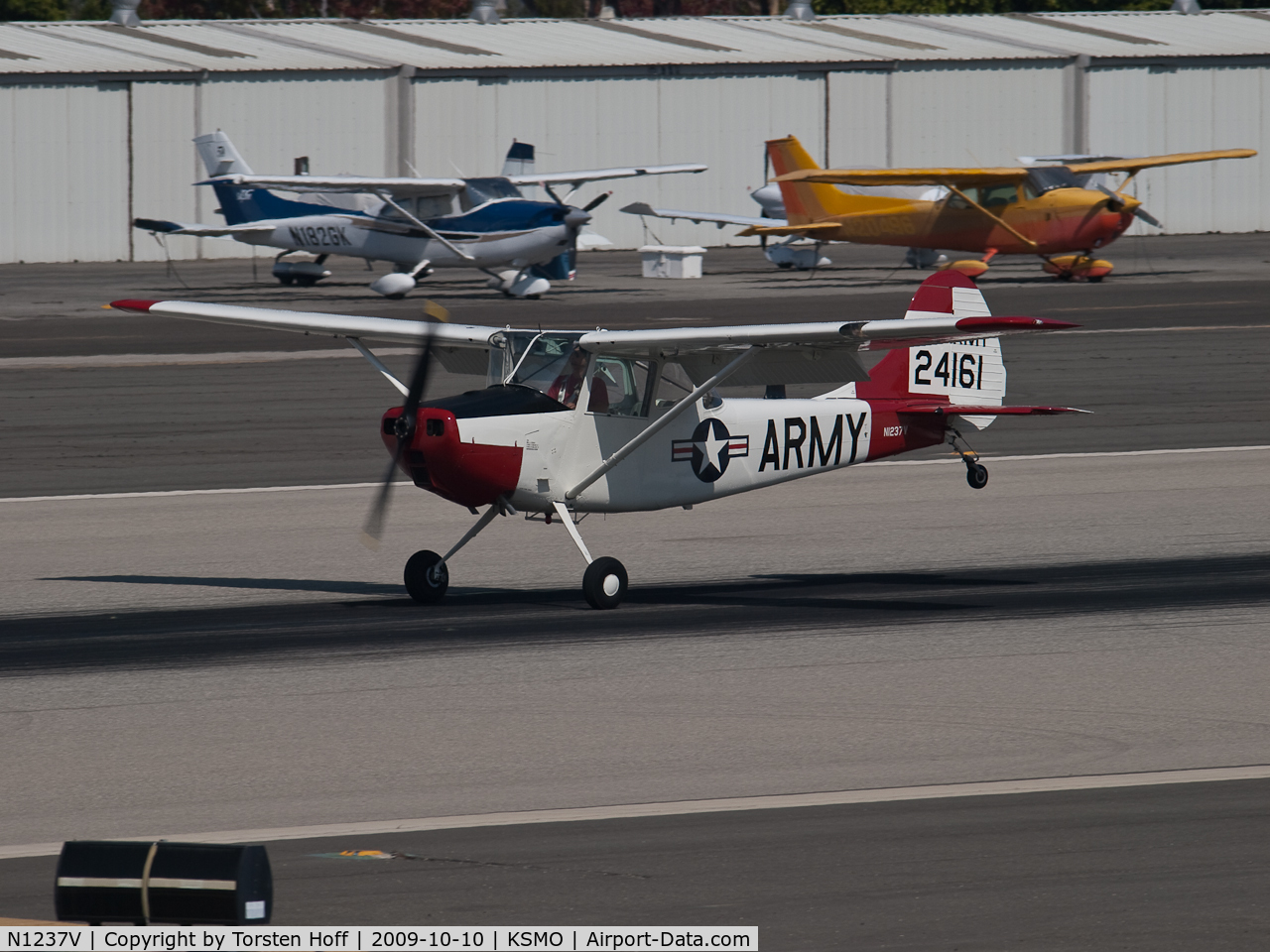 N1237V, Cessna 305F C/N AR-2, N1237V arriving on RWY 21