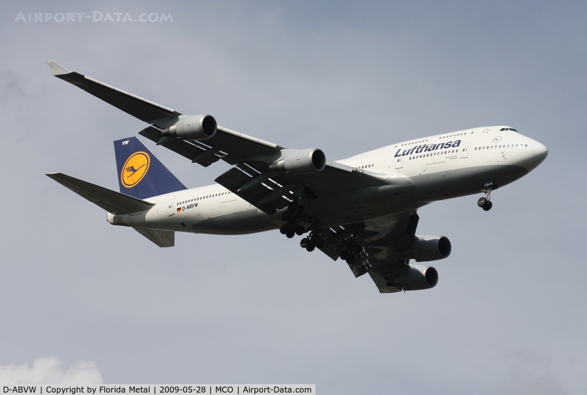 D-ABVW, 1999 Boeing 747-430 C/N 29493, Lufthansa 747-400