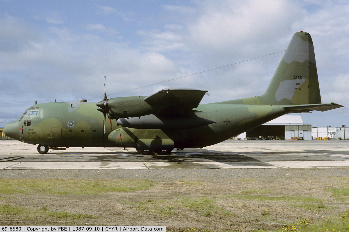 69-6580, 1969 Lockheed C-130E Hercules C/N 382-4356, 317th MAW C-130E rests at CFB Goose Bay