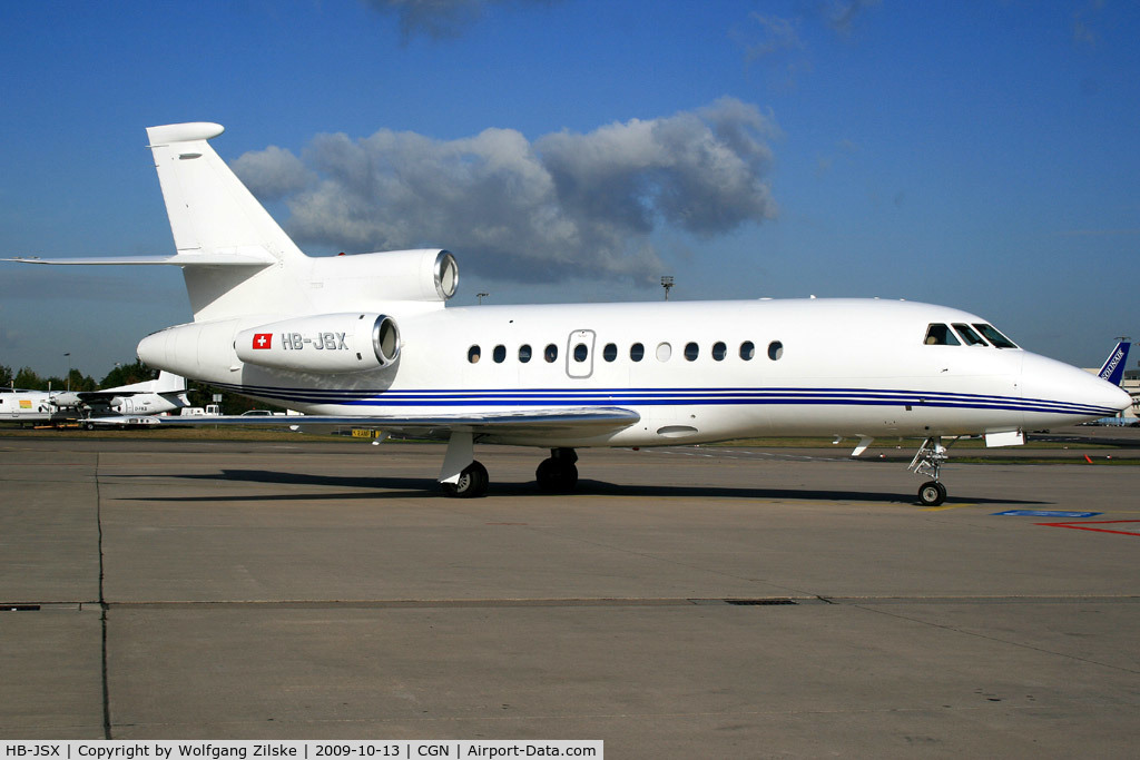 HB-JSX, 2004 Dassault Falcon 900EX C/N 141, visitor