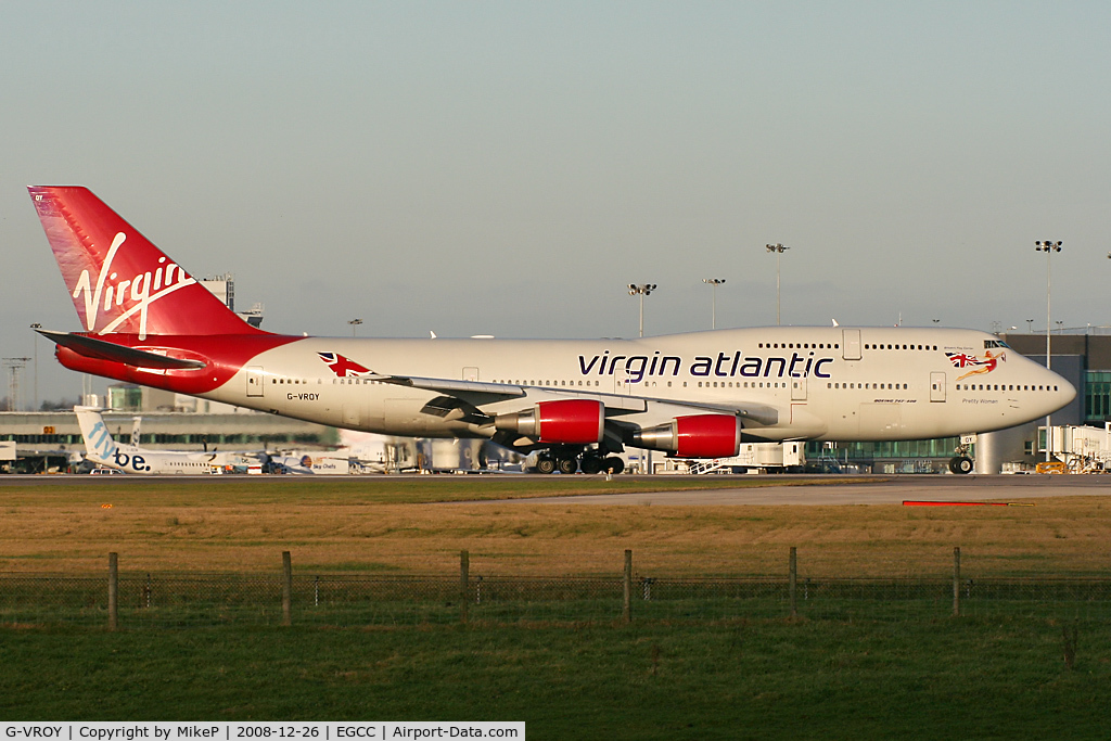 G-VROY, 2001 Boeing 747-443 C/N 32340, Boxing day morning arrival on 05L.