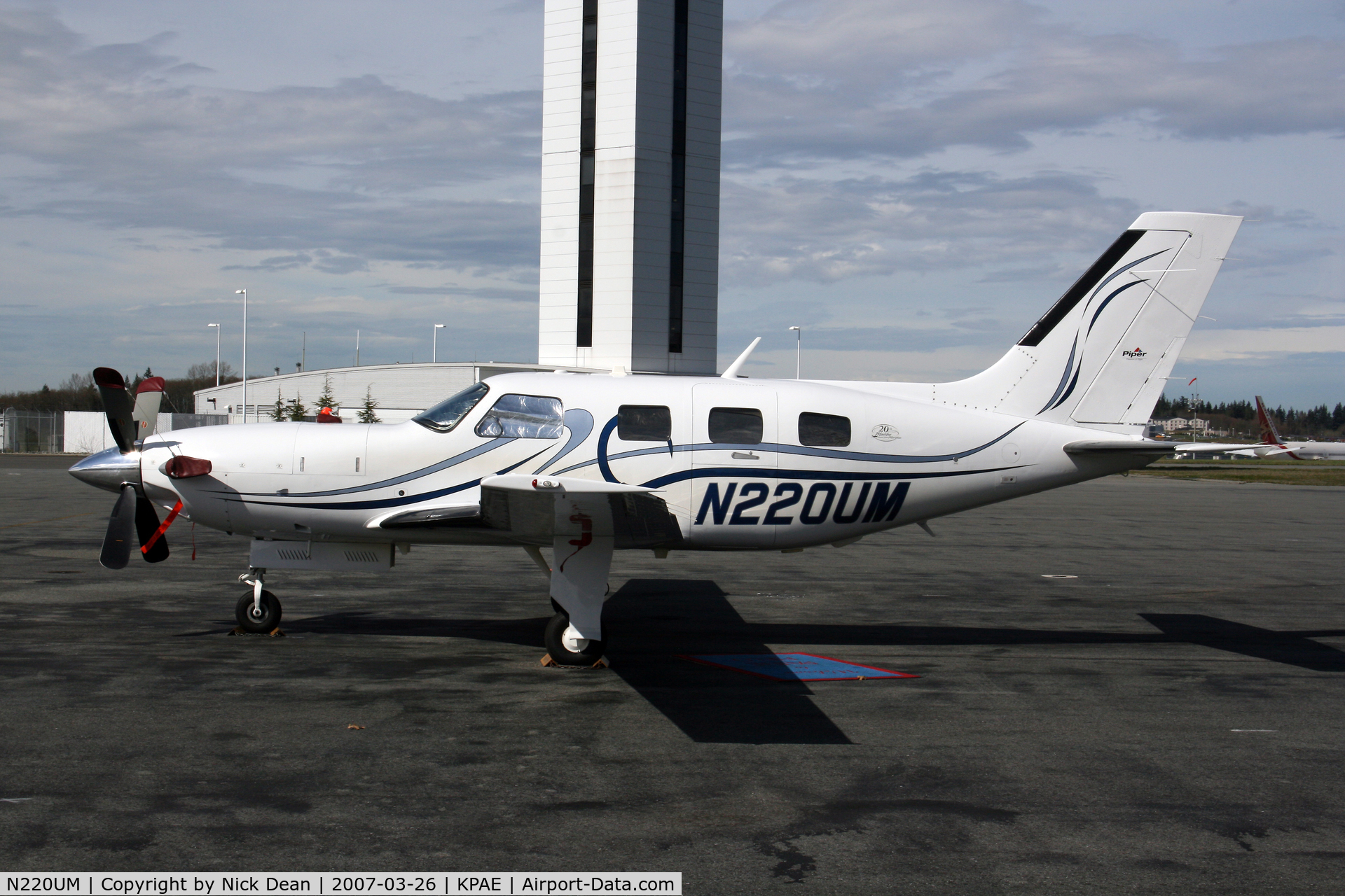 N220UM, 2004 Piper PA-46-500TP C/N 4697183, KPAE