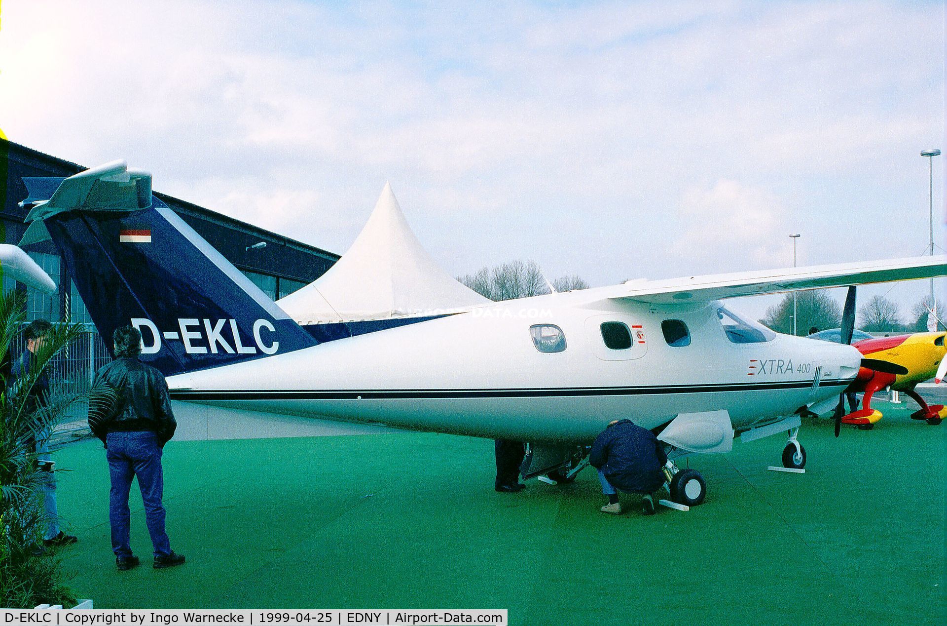 D-EKLC, Extra EA-400 C/N 04, Extra EA-400 at the Aero 1999, Friedrichshafen