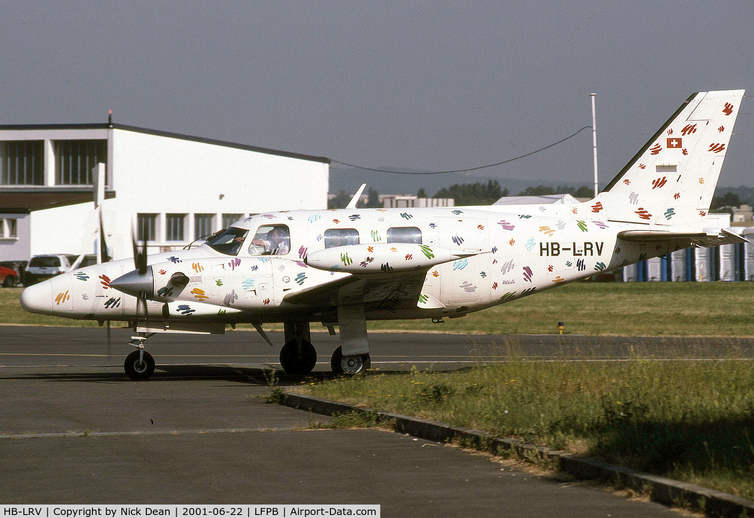 HB-LRV, 1977 Piper PA-31T-620 Cheyenne II C/N 31T-7820017, LFPB