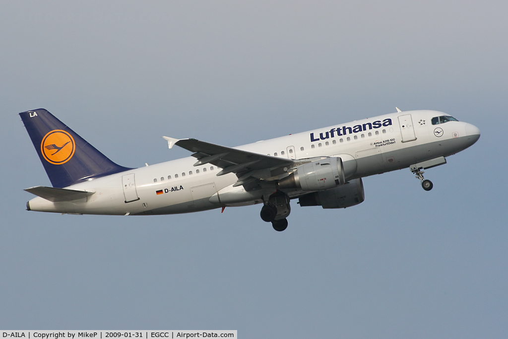D-AILA, 1996 Airbus A319-114 C/N 609, Departing from Runway 05L.