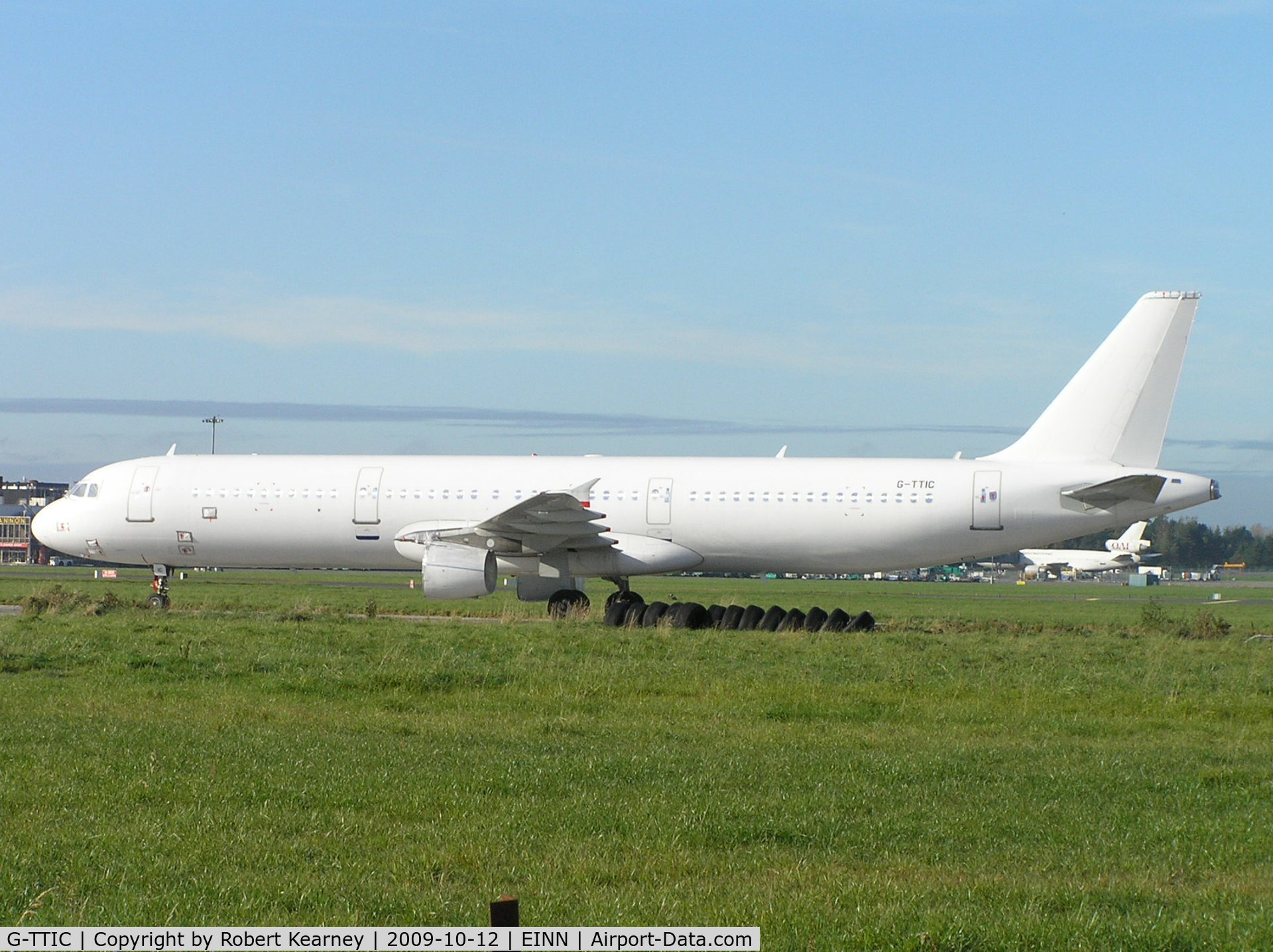G-TTIC, 2002 Airbus A321-231 C/N 1869, Blank A321