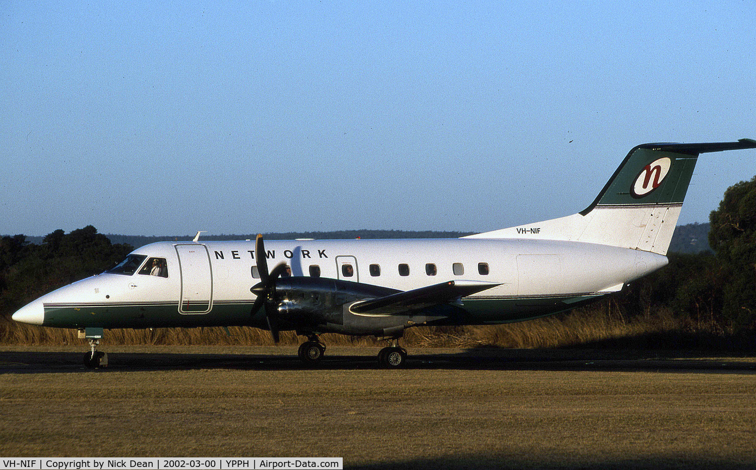 VH-NIF, 1987 Embraer EMB-120ER Brasilia C/N 120054, YPPH