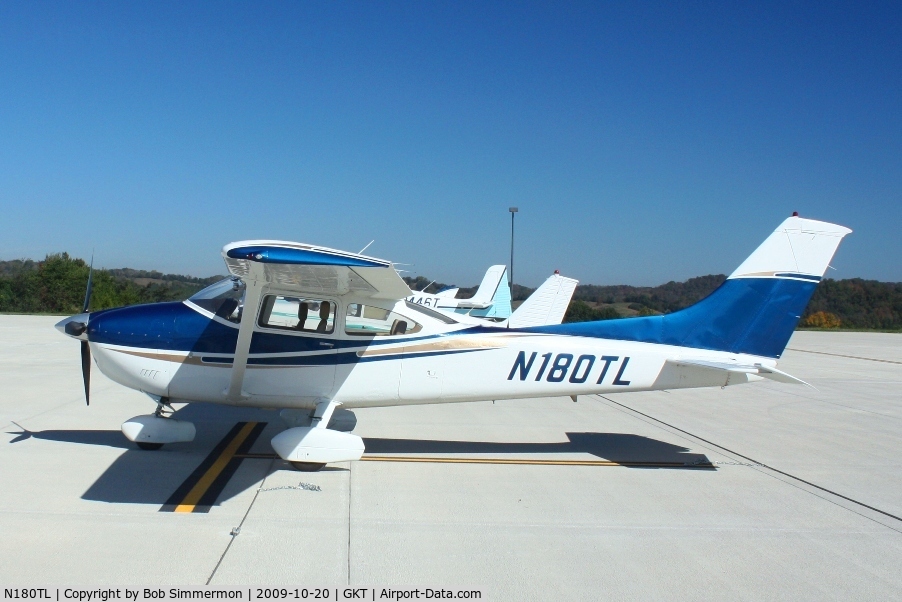 N180TL, 1978 Cessna 182Q Skylane C/N 18266584, On the ramp at Sevierville, TN