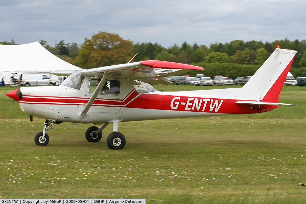 G-ENTW, 1978 Reims F152 C/N 1479, Pictured during the 2009 Popham AeroJumble event.
