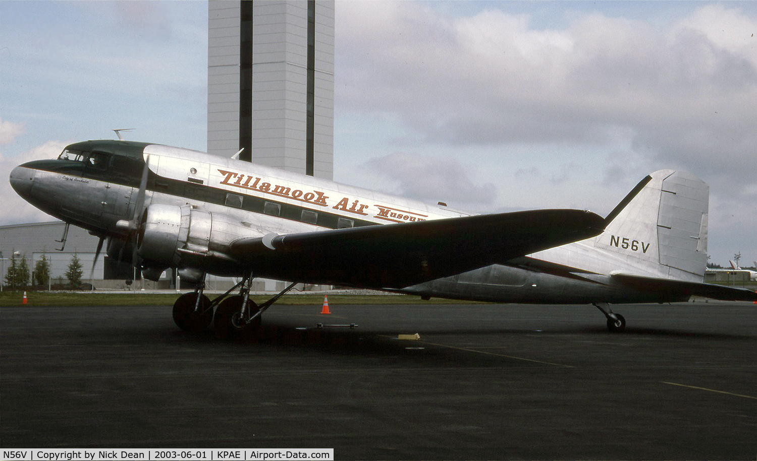 N56V, Douglas DC-3 C/N 33153, KPAE