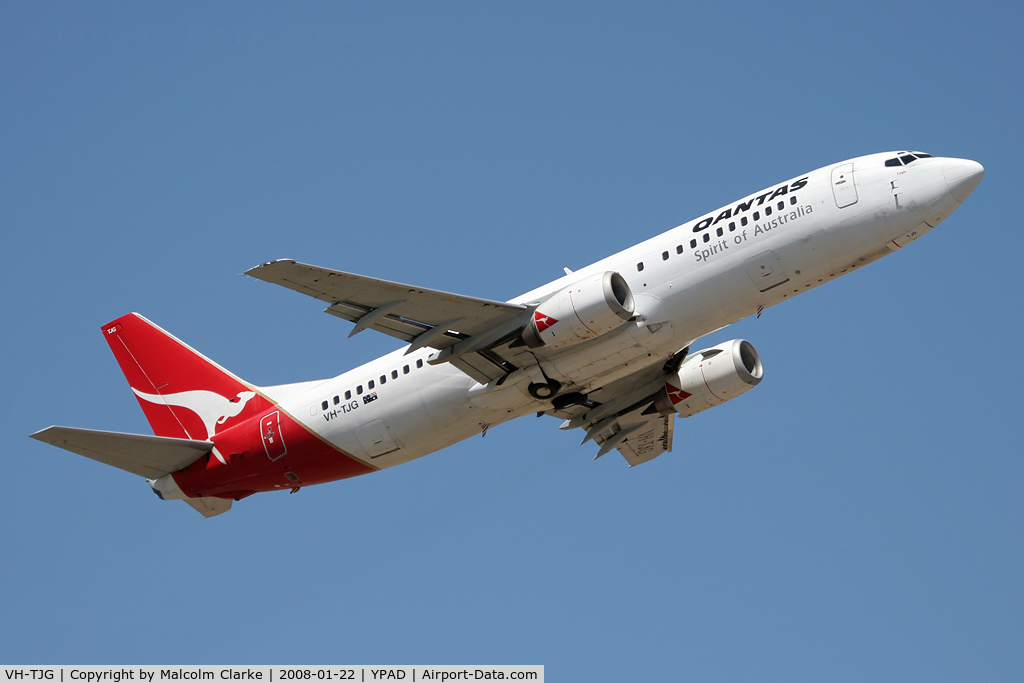 VH-TJG, 1990 Boeing 737-476 C/N 24432, Boeing 737-476 taking off from Adelaide International Airport.