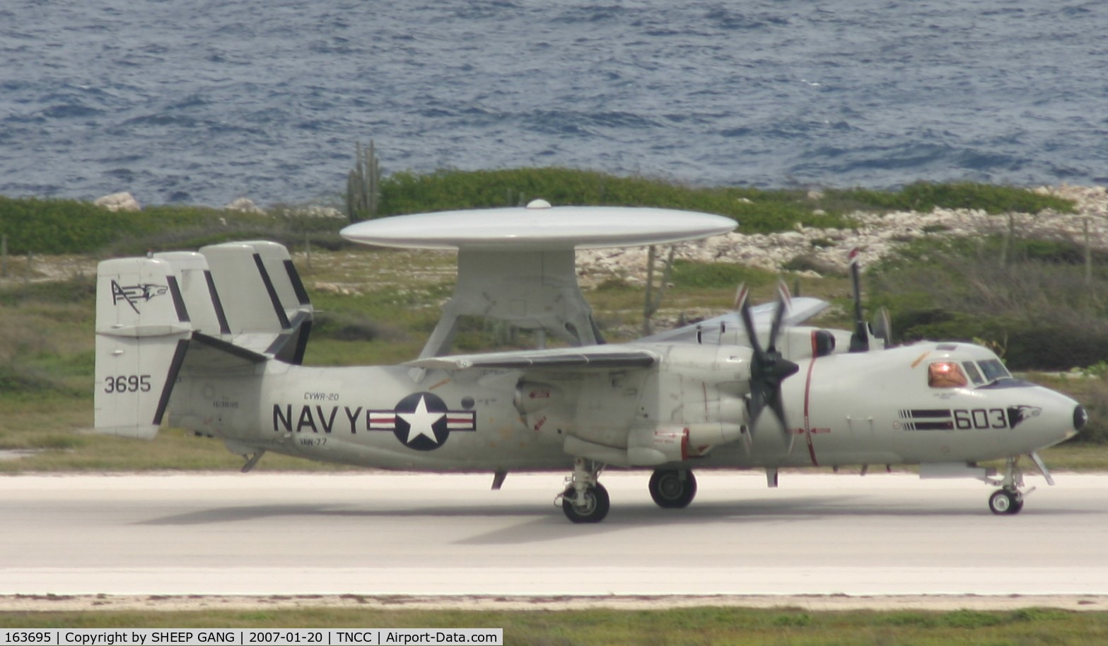 163695, Grumman E-2C Hawkeye Group 1 C/N A135, Just landed from doing there ting