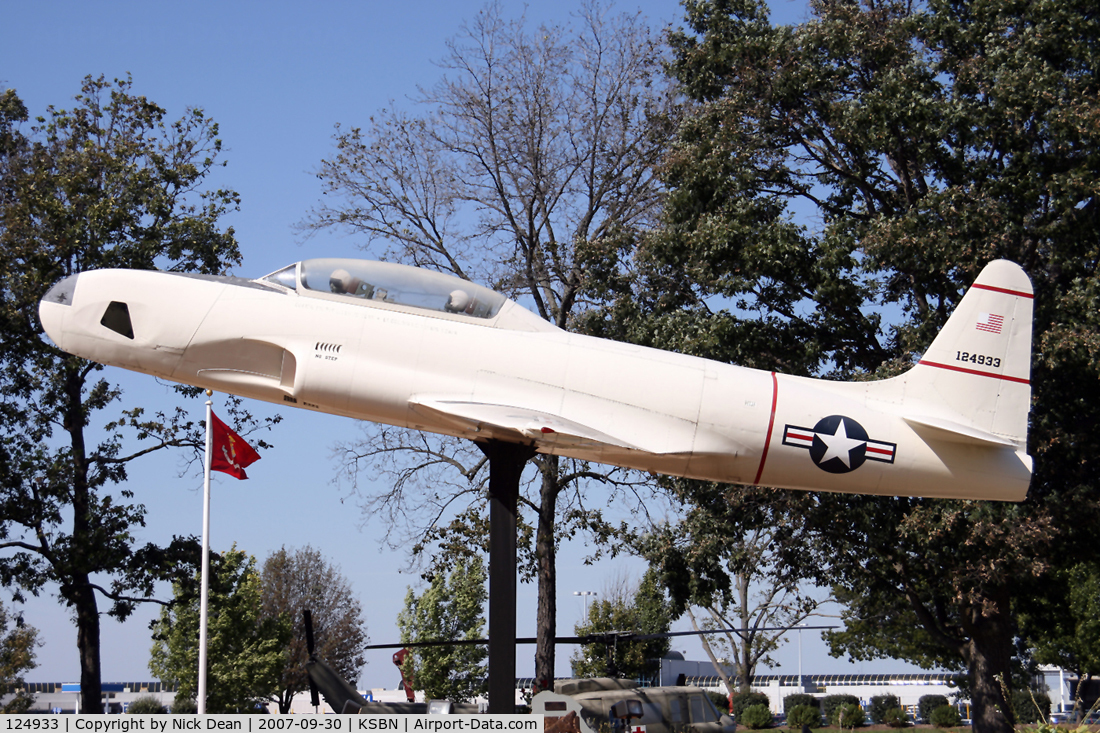 124933, 1950 Lockheed T-33B Shooting Star C/N 580-5301, KSBN