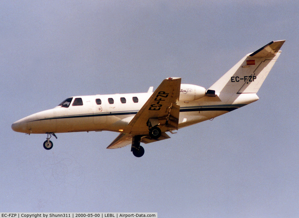 EC-FZP, 1994 Cessna 525 CitationJet CJ1 C/N 525-0065, Landing rwy 25