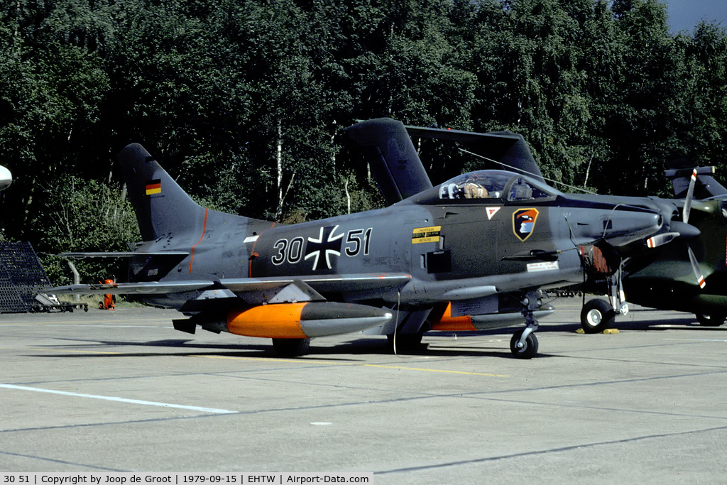 30 51, Fiat G-91R/3 C/N D308, Picture taken during the Twenthe open house. A nice and varied line up it was...