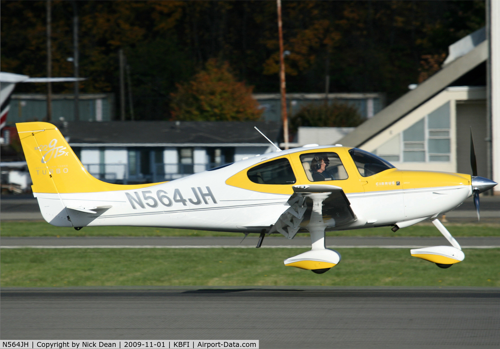 N564JH, 2008 Cirrus SR22 C/N 3265, KBFI