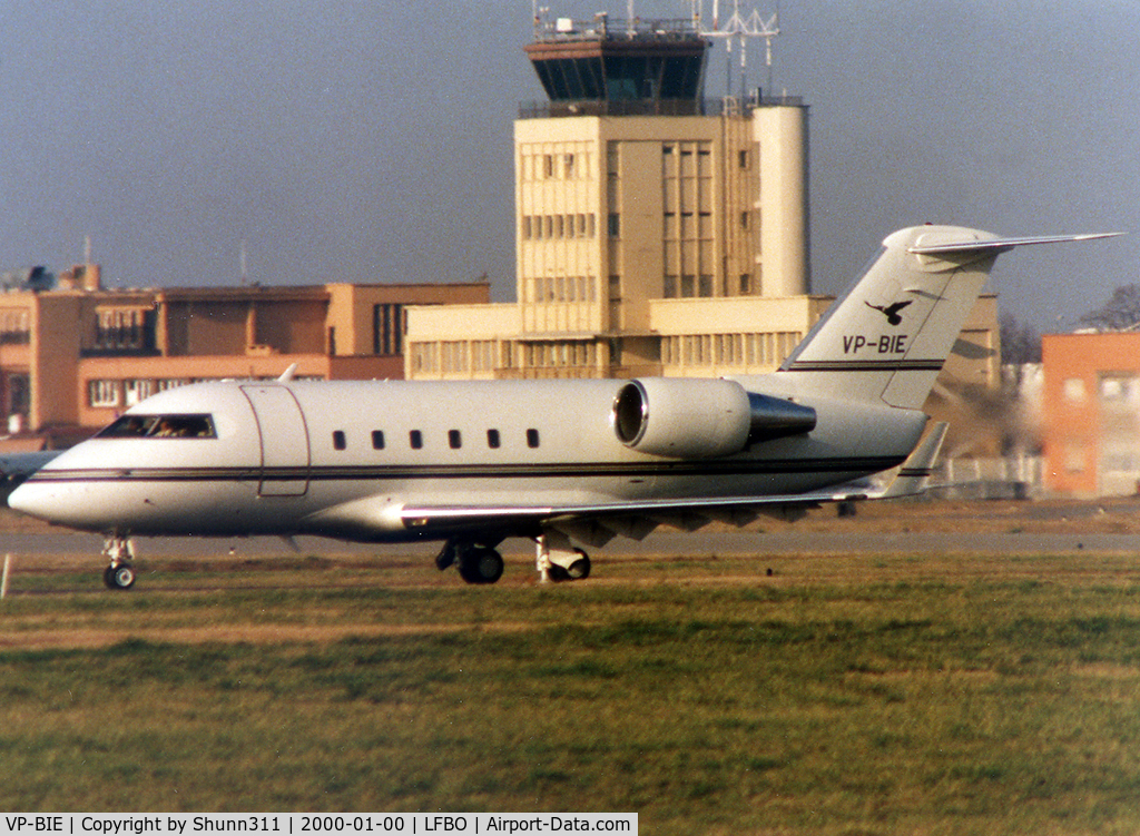 VP-BIE, 1983 Canadair Challenger 601 (CL-600-2A12) C/N 3016, Lining up rwy 32R for departure