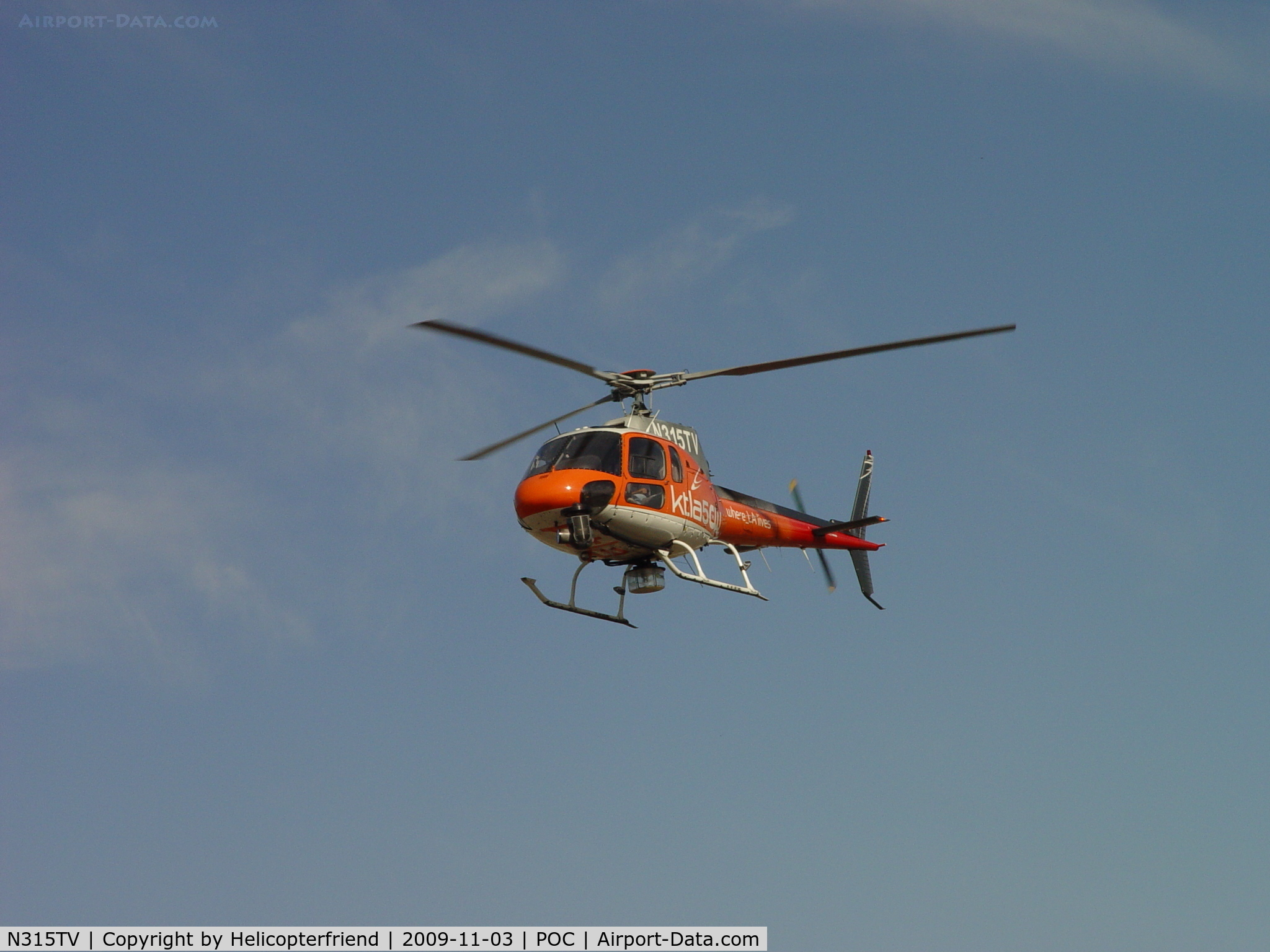 N315TV, 1994 Eurocopter AS-350BA Ecureuil C/N 2822, Landing west helipad at Brackett for fuel