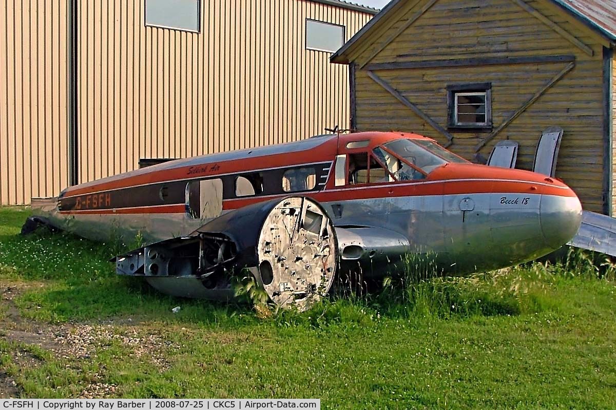 C-FSFH, 1943 Beech 3T (C-45B Expeditor) C/N 5840, Seen here in a poor condition at Selkirk Sea Plane base sill wearing Selkirk Air tiles.