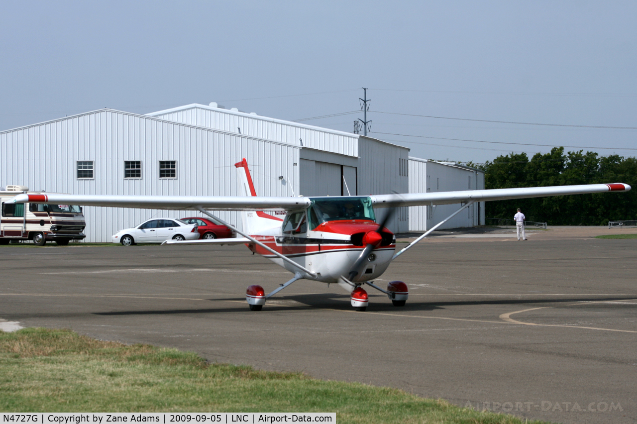 N4727G, Cessna 172N C/N 17273332, At Lancaster Airport, Texas