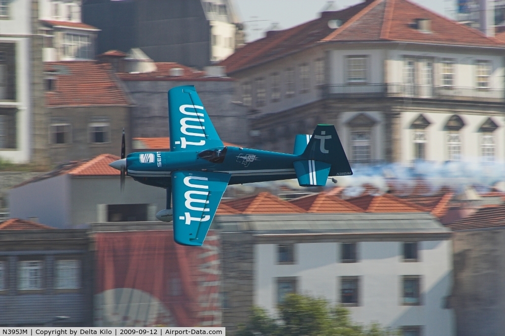 N395JM, 2004 Zivko Edge 540 C/N 0033, Red Bull Air Race Porto-Mike Goulian