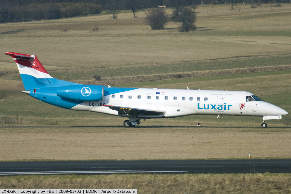 LX-LGK, 2005 Embraer ERJ-135LR (EMB-135LR) C/N 14500886, taxying to the holding point RW27