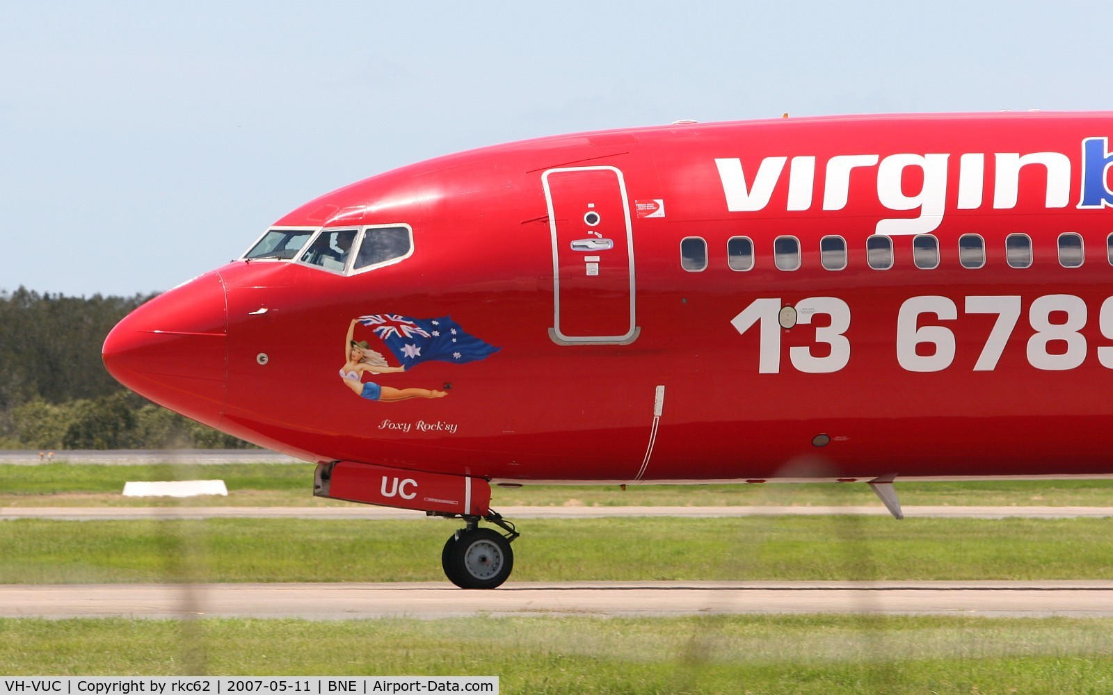 VH-VUC, 2004 Boeing 737-8FE C/N 34014, Foxy Rock'sy Nose Art