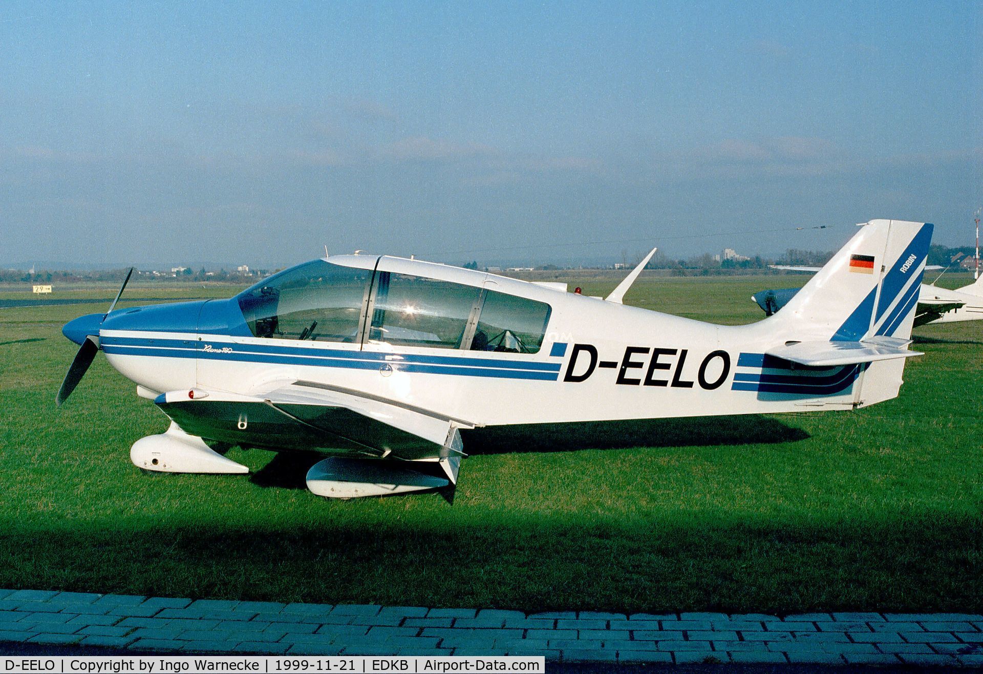 D-EELO, Robin DR-400-180R Remorqueur Regent C/N 0951, Robin DR.400-180R Remorqueur at Bonn-Hangelar airfield
