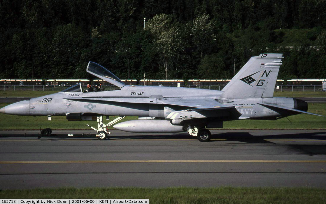 163718, 1988 McDonnell Douglas F/A-18C Hornet C/N 0784, KBFI