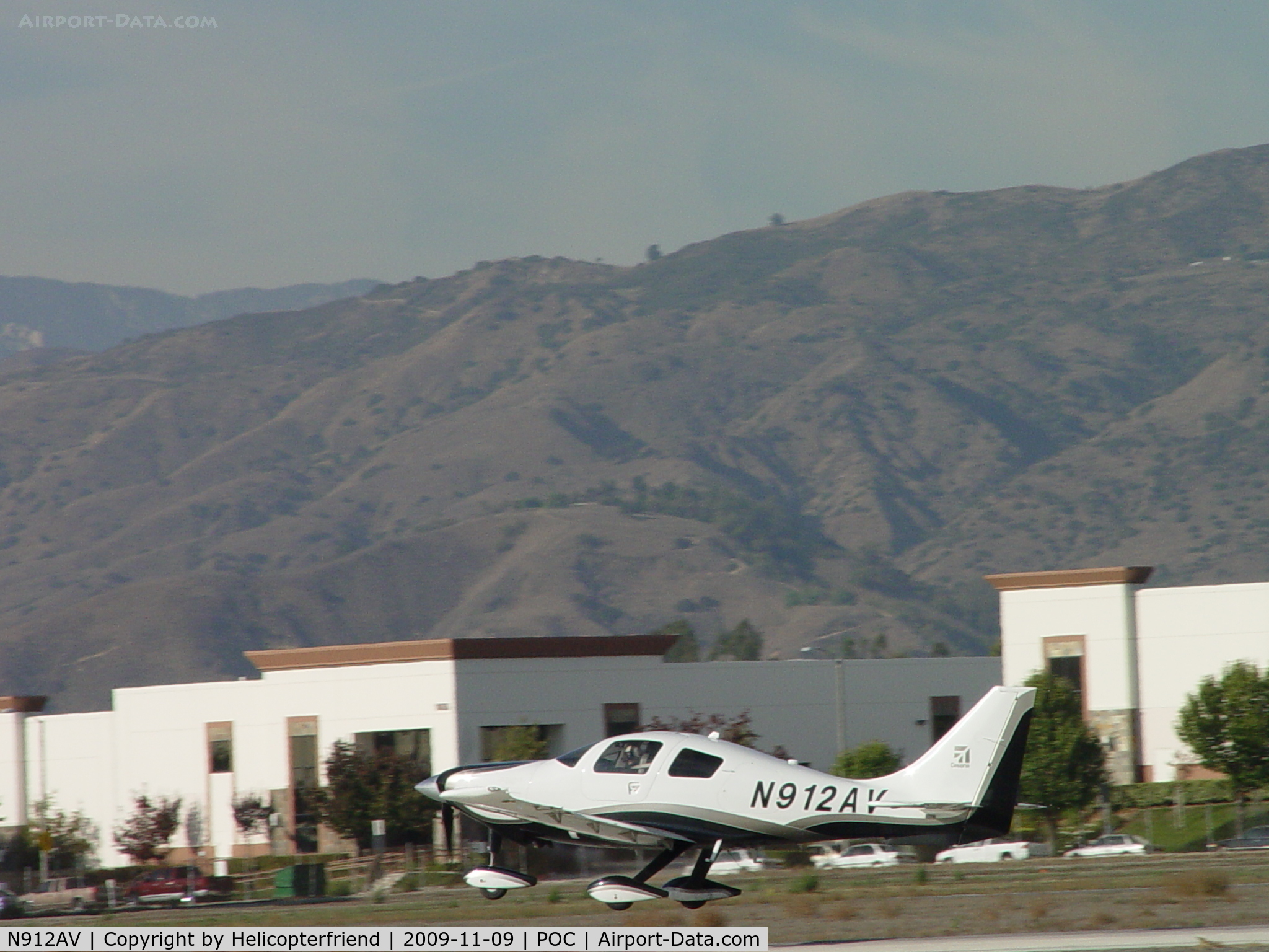 N912AV, 2008 Cessna LC41-550FG C/N 411006, Westbound lift off from 26L