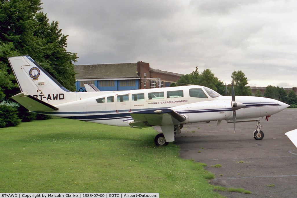 ST-AWD, 1981 Cessna 404 Titan C/N 404-0823, Cessna 404 Titan ll at Cranfield Airport, UK in 1988.